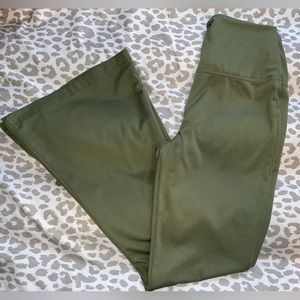 Scorpio Sol flare leggings size M